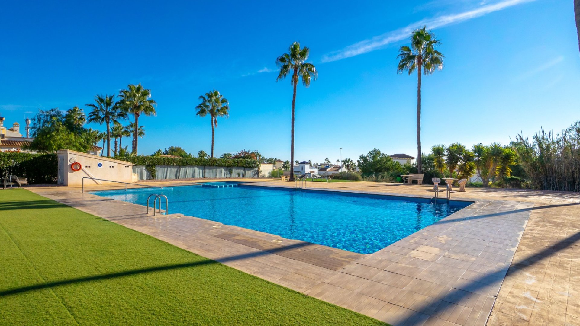 Resale - Villa -
Orihuela Costa - Villamartín