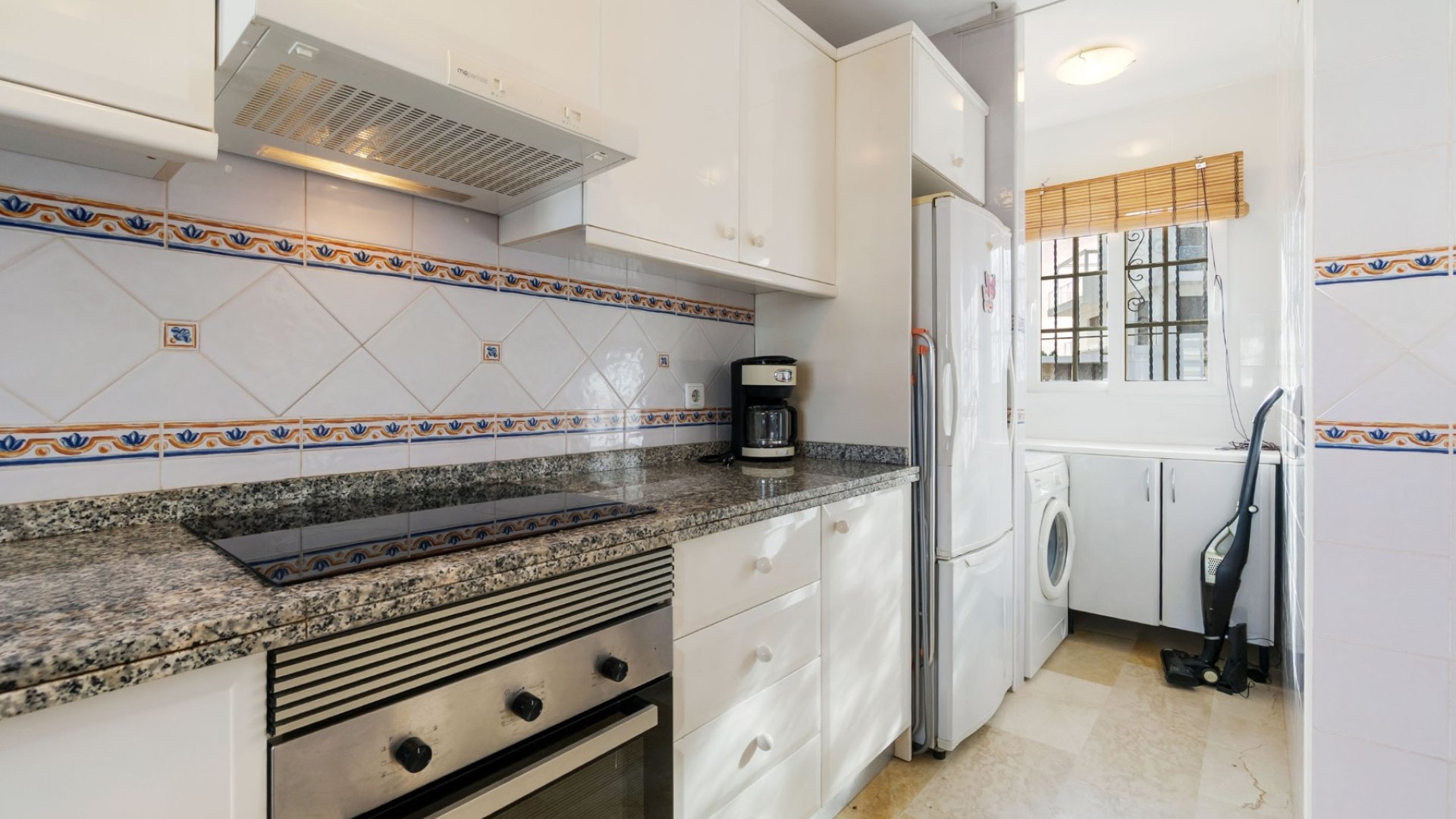 Resale - Villa -
Orihuela Costa - Villamartín