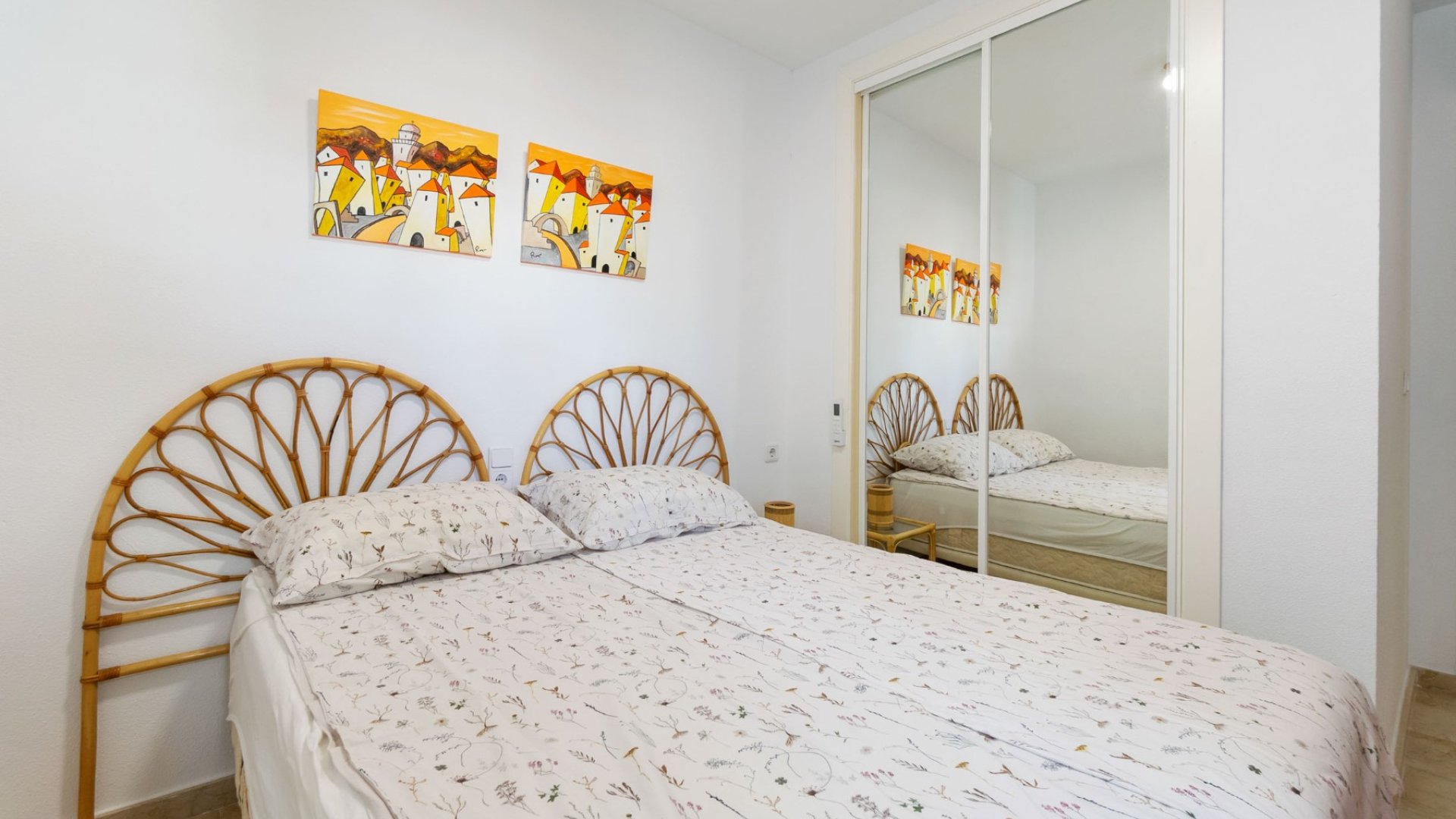 Resale - Villa -
Orihuela Costa - Villamartín