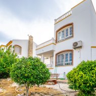 Resale - Villa -
Orihuela Costa - Villamartín