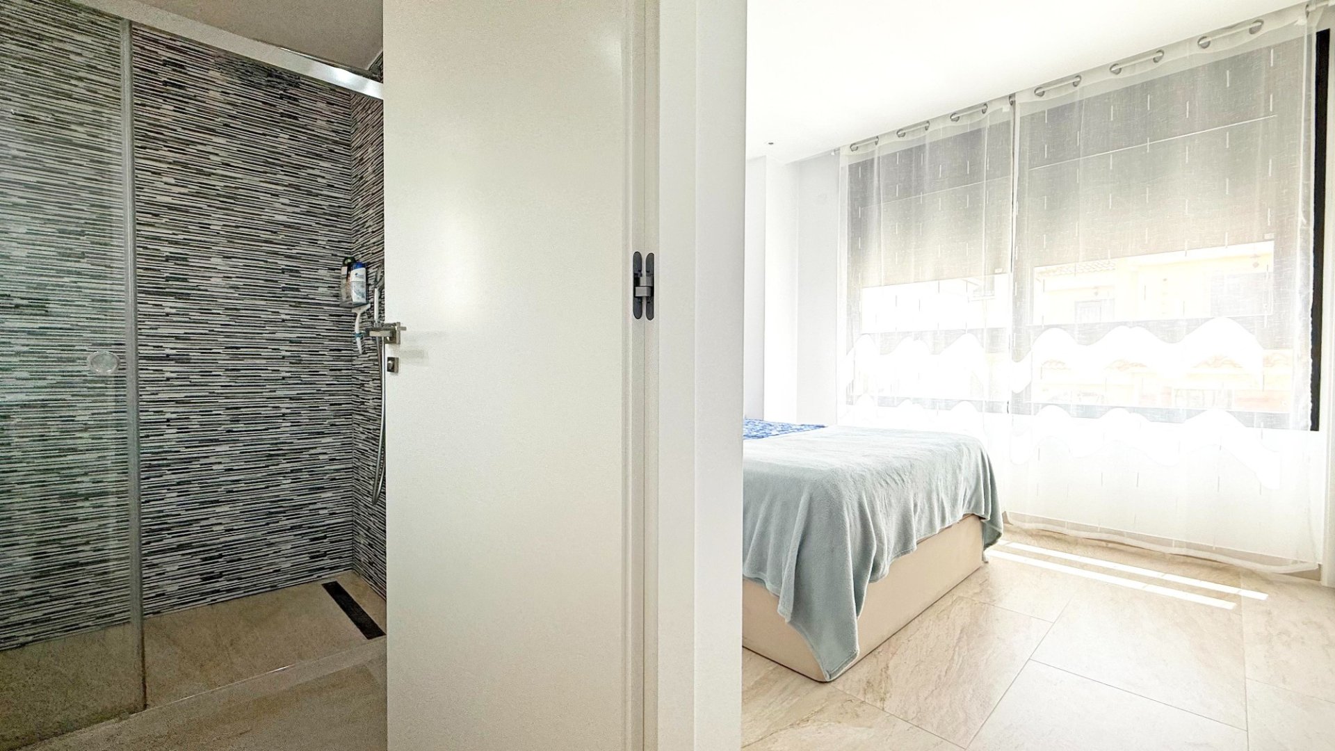 Resale - Villa -
Orihuela Costa - Villamartín