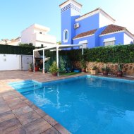 Resale - Villa -
Orihuela Costa - Villamartín