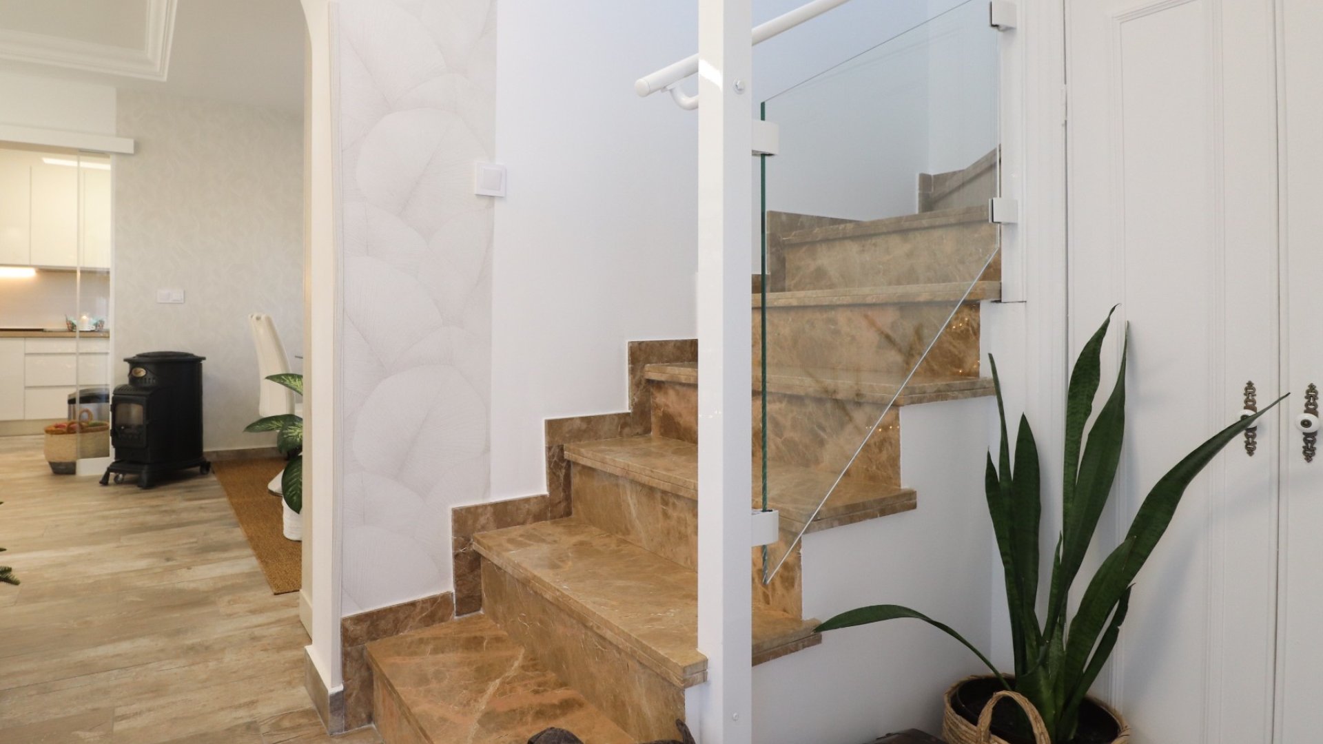 Resale - Villa -
Orihuela Costa - Villamartín