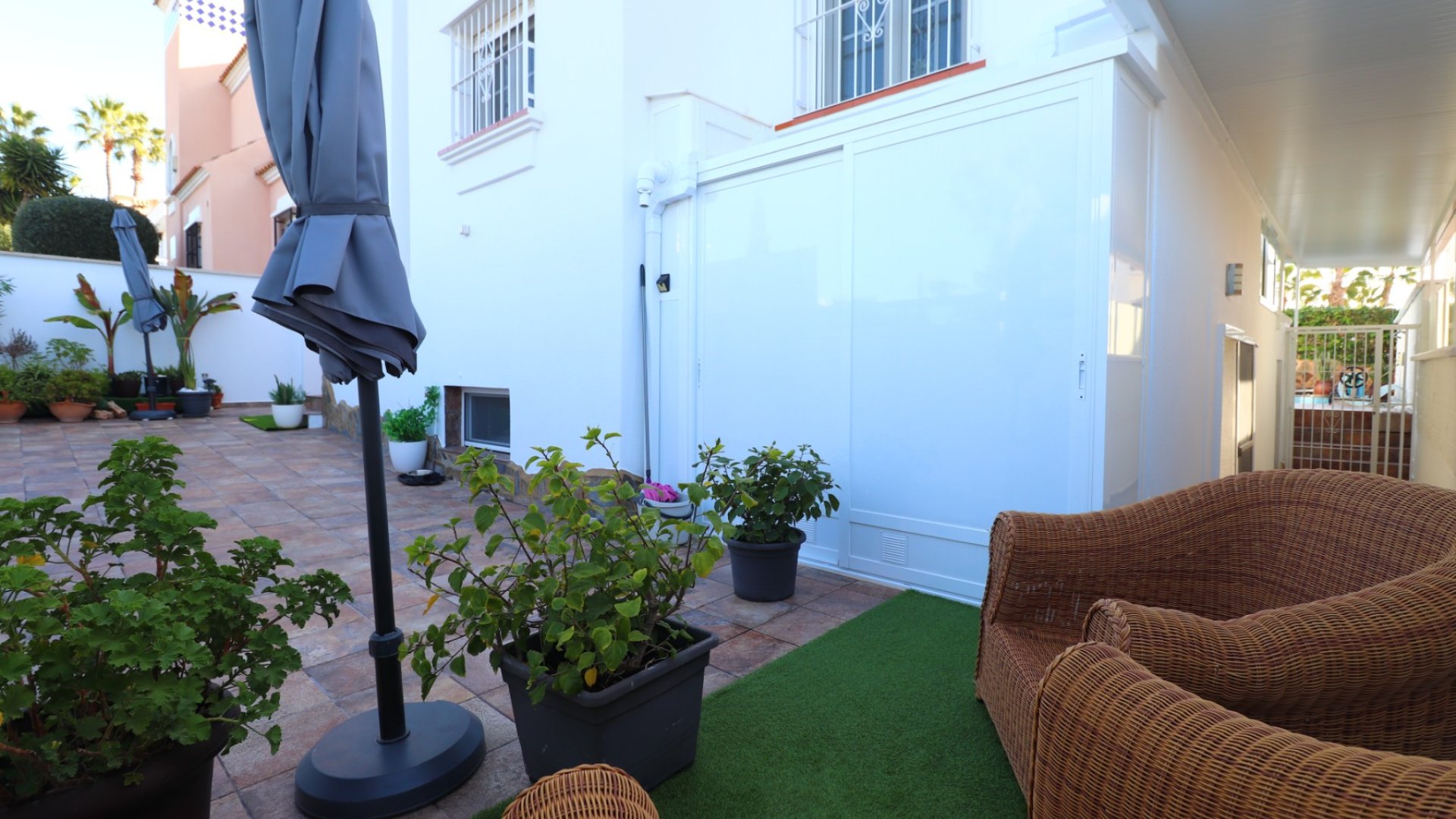 Resale - Villa -
Orihuela Costa - Villamartín