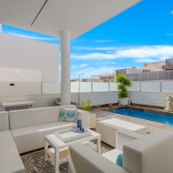 Resale - Villa -
Orihuela Costa - Villamartín