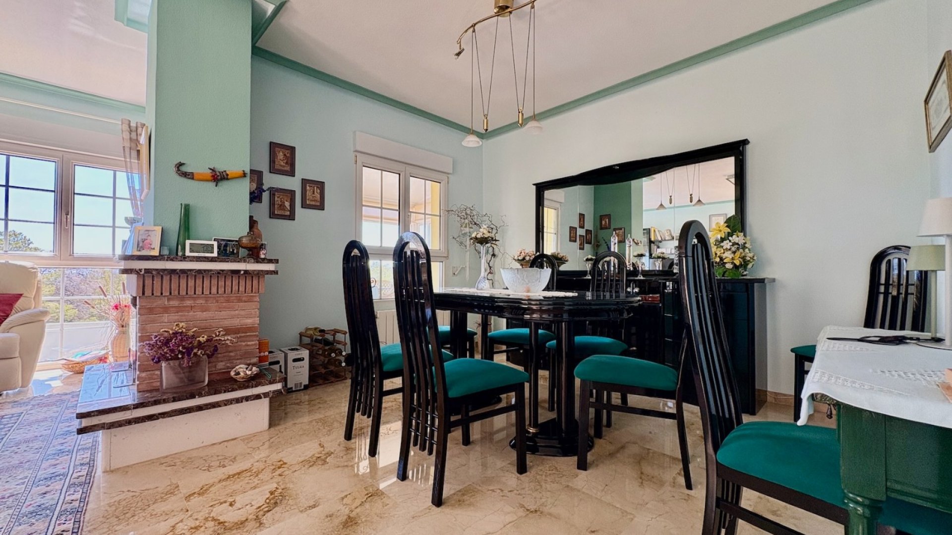 Resale - Villa -
Orihuela Costa - Villamartín