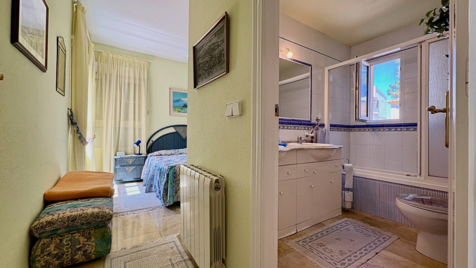 Resale - Villa -
Orihuela Costa - Villamartín