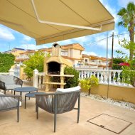 Resale - Villa -
Orihuela Costa - Villamartín
