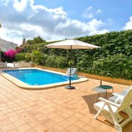 Resale - Villa -
Orihuela Costa - Villamartín