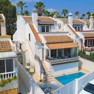 Resale - Villa -
Orihuela Costa - Villamartín