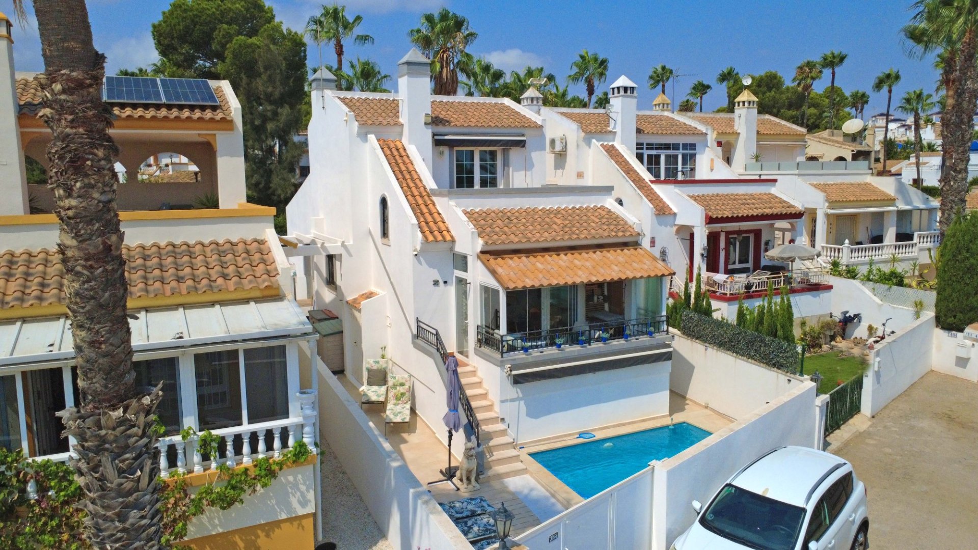 Resale - Villa -
Orihuela Costa - Villamartín