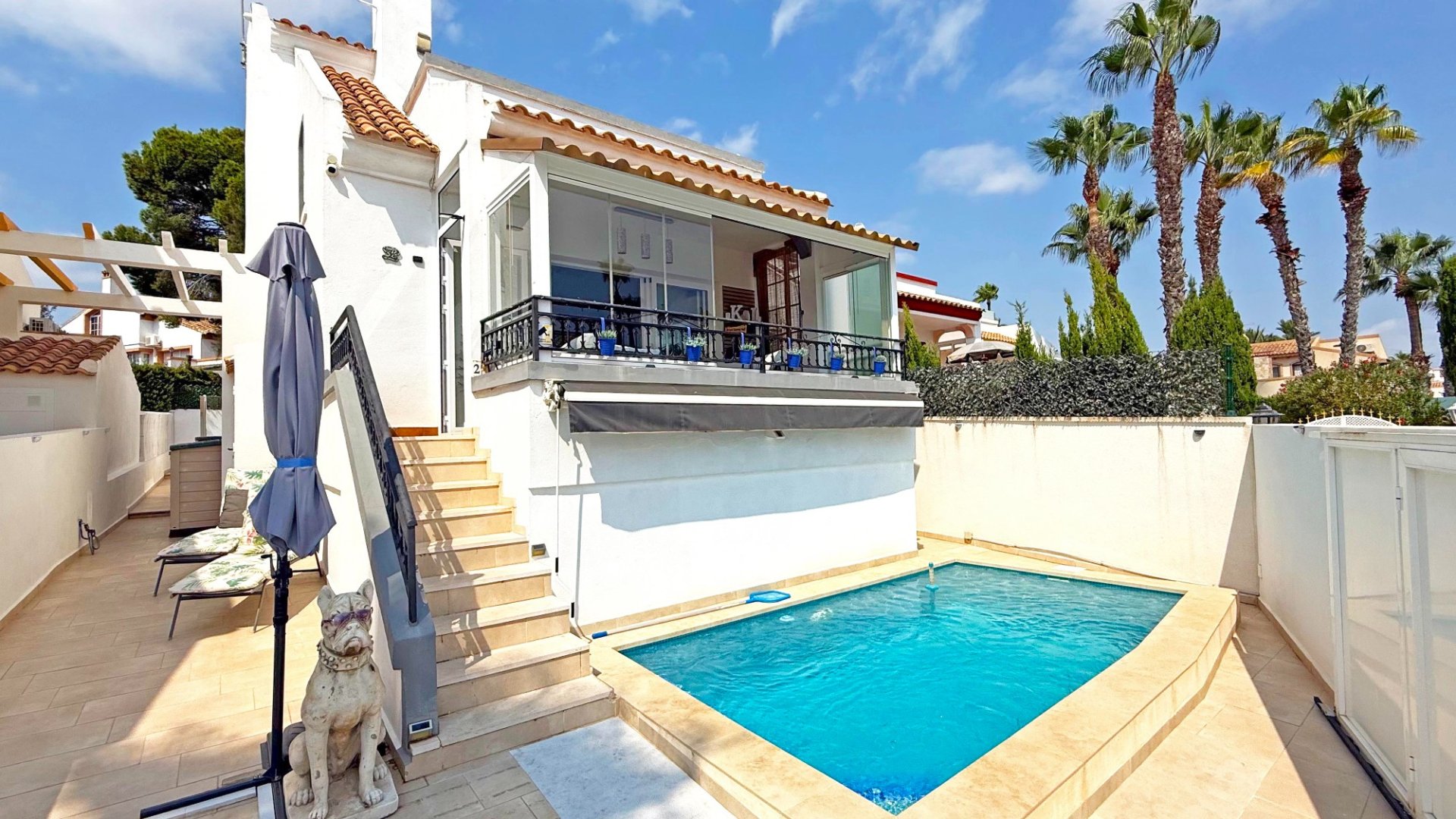 Resale - Villa -
Orihuela Costa - Villamartín
