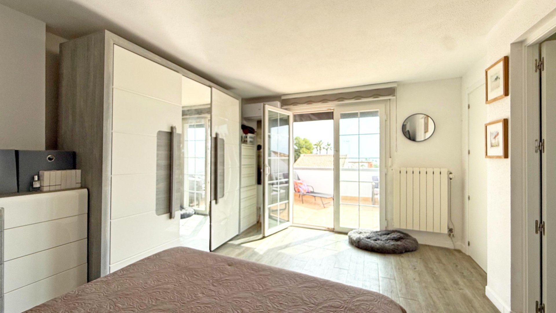 Resale - Villa -
Orihuela Costa - Villamartín