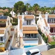 Resale - Villa -
Orihuela Costa - Villamartín
