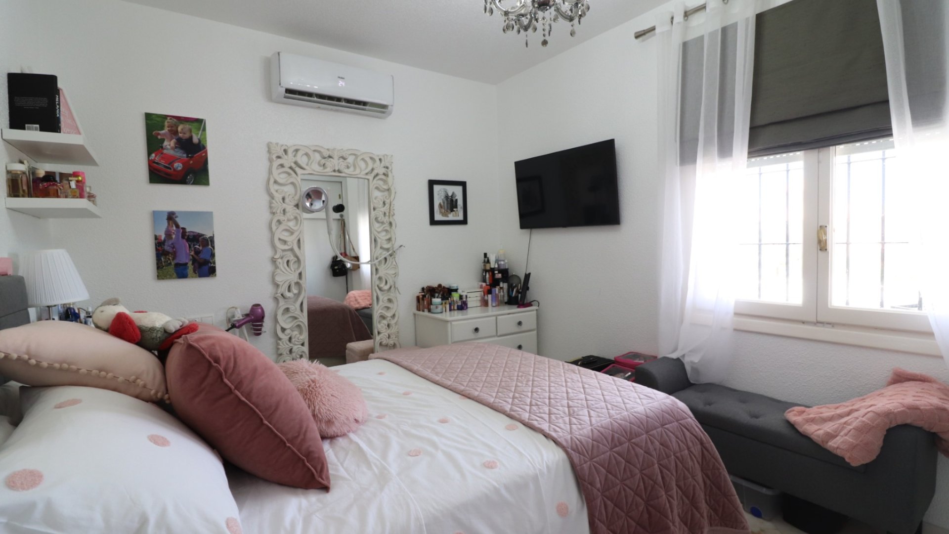 Resale - Villa -
Orihuela Costa - Villamartín