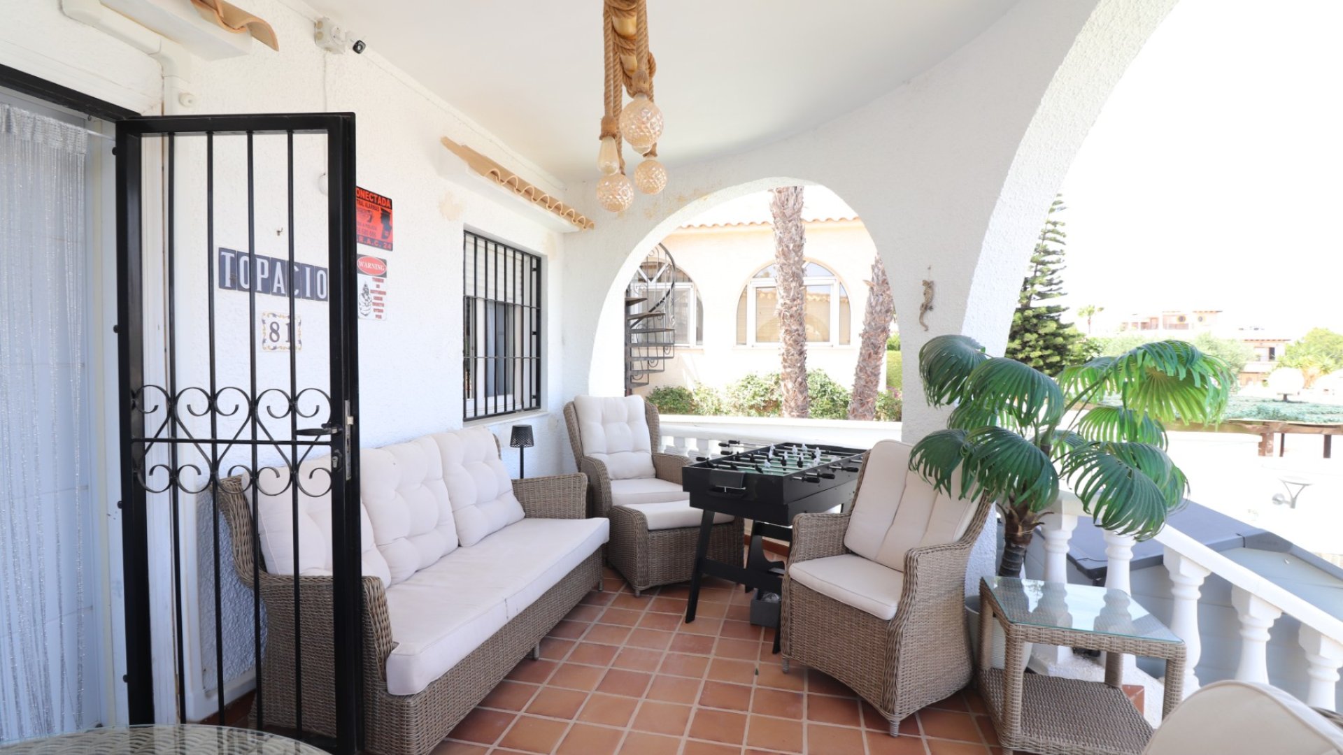 Resale - Villa -
Orihuela Costa - Villamartín