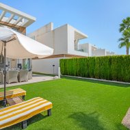 Resale - Villa -
Orihuela Costa - Villamartín