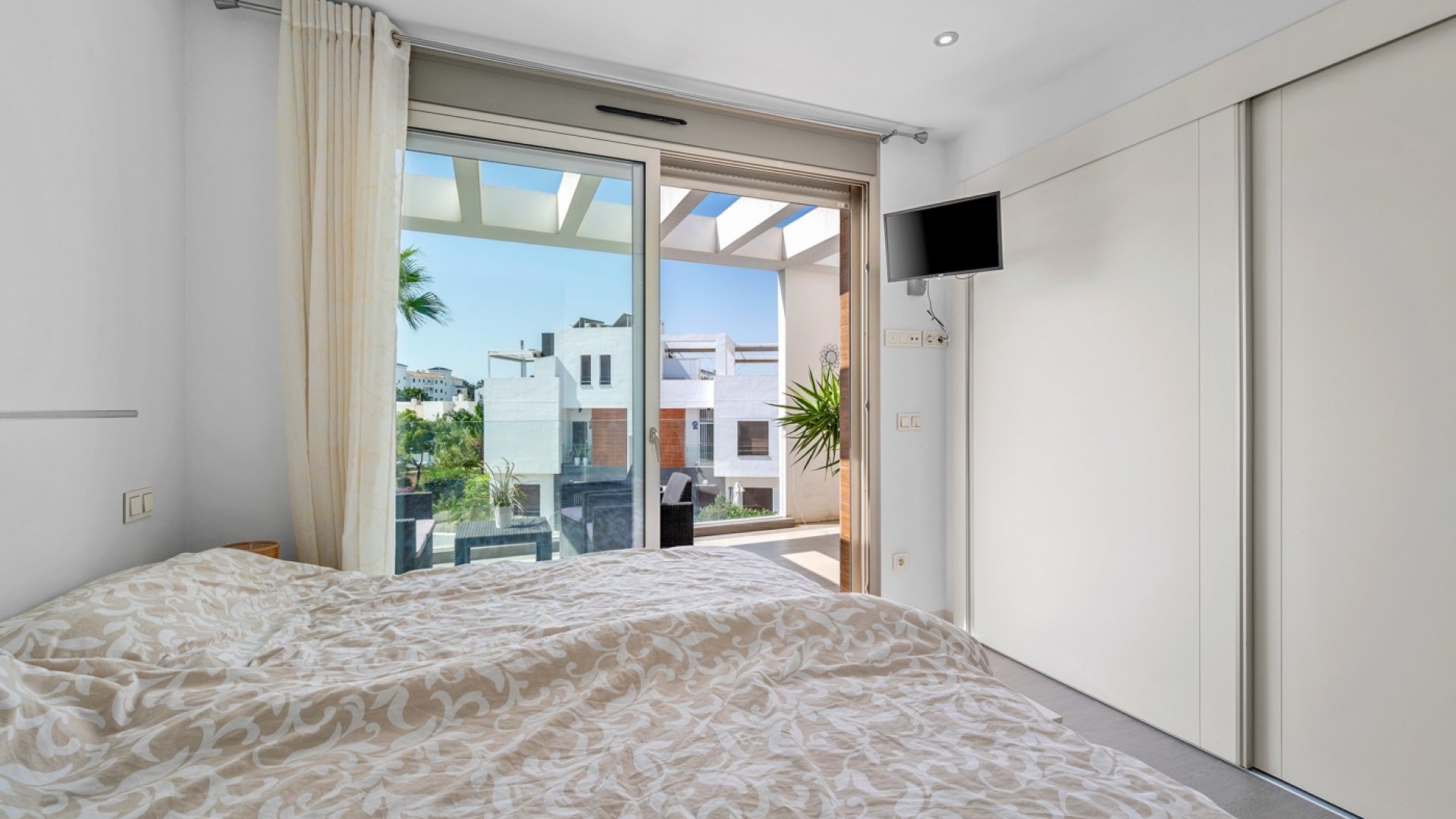 Resale - Villa -
Orihuela Costa - Villamartín