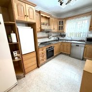 Resale - Villa -
Orihuela Costa - Villamartín