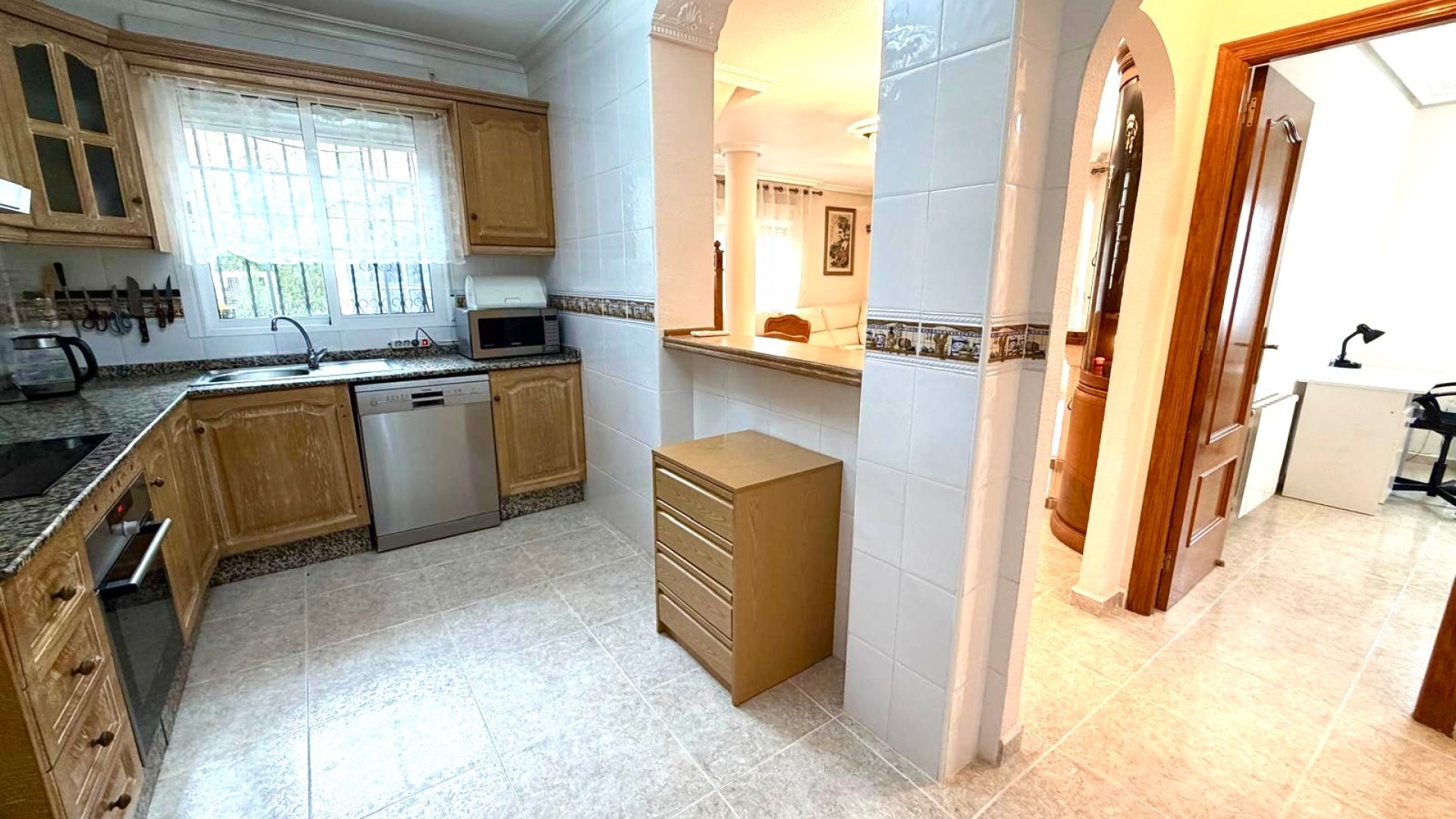 Resale - Villa -
Orihuela Costa - Villamartín