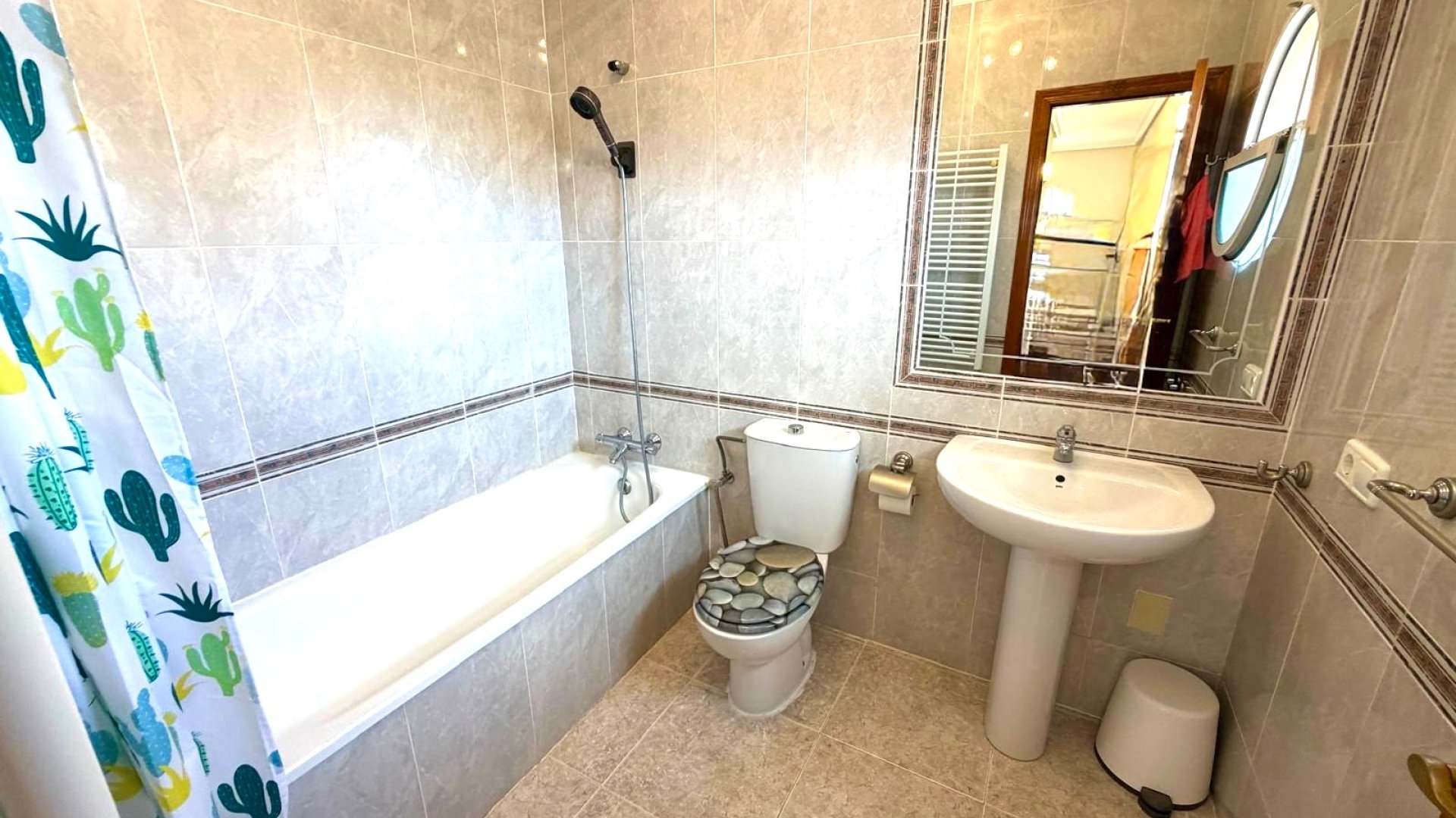 Resale - Villa -
Orihuela Costa - Villamartín