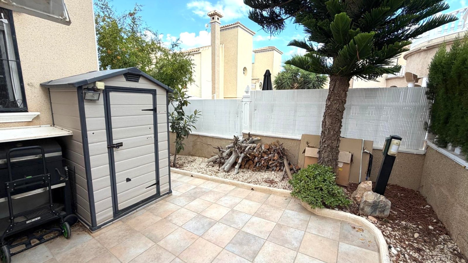 Resale - Villa -
Orihuela Costa - Villamartín