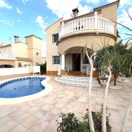 Resale - Villa -
Orihuela Costa - Villamartín