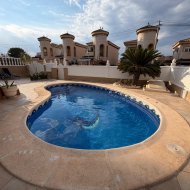Resale - Villa -
Orihuela Costa - Villamartín