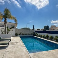 Resale - Villa -
Orihuela Costa - Villamartín