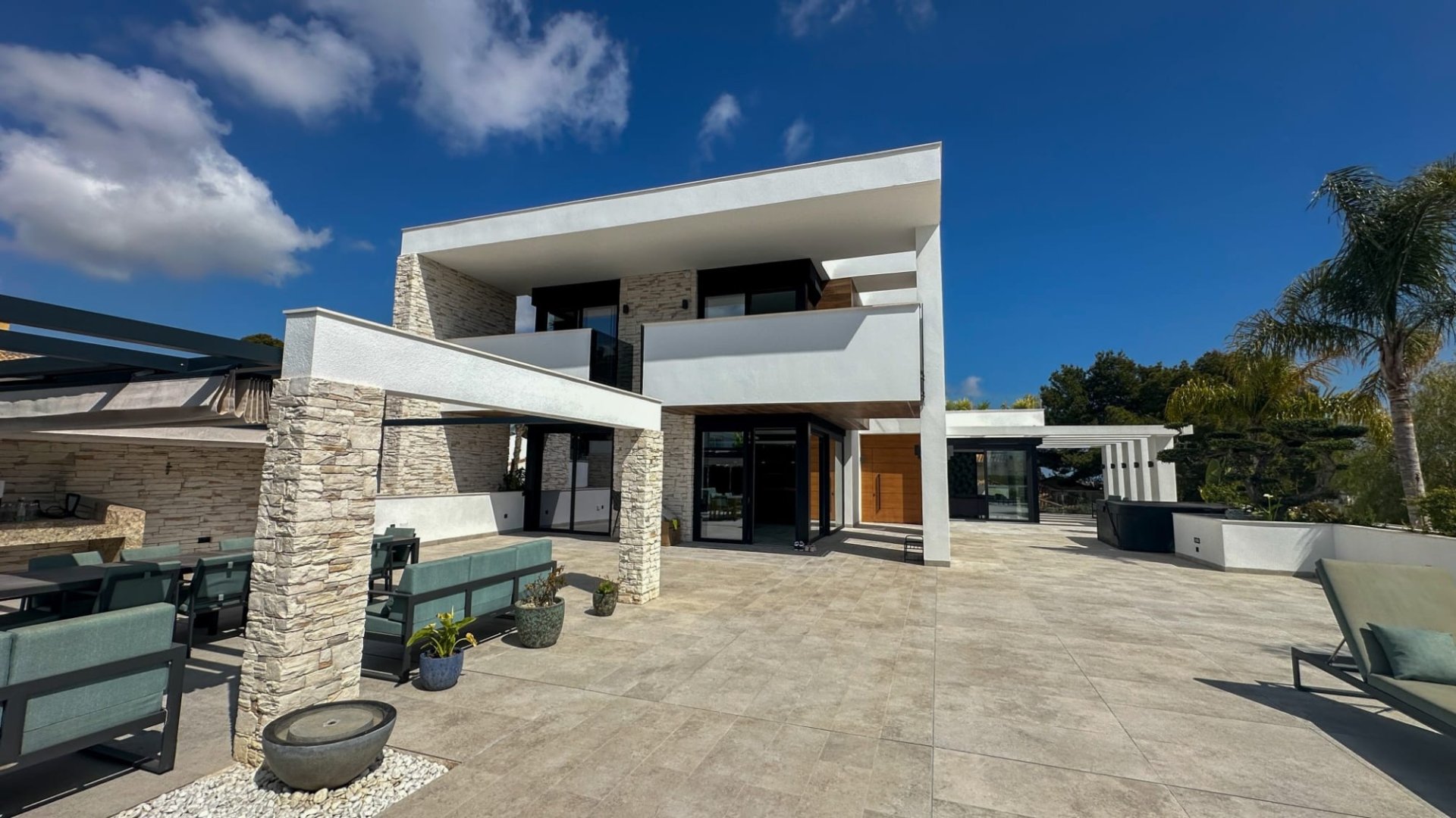 Resale - Villa -
Orihuela Costa - Villamartín