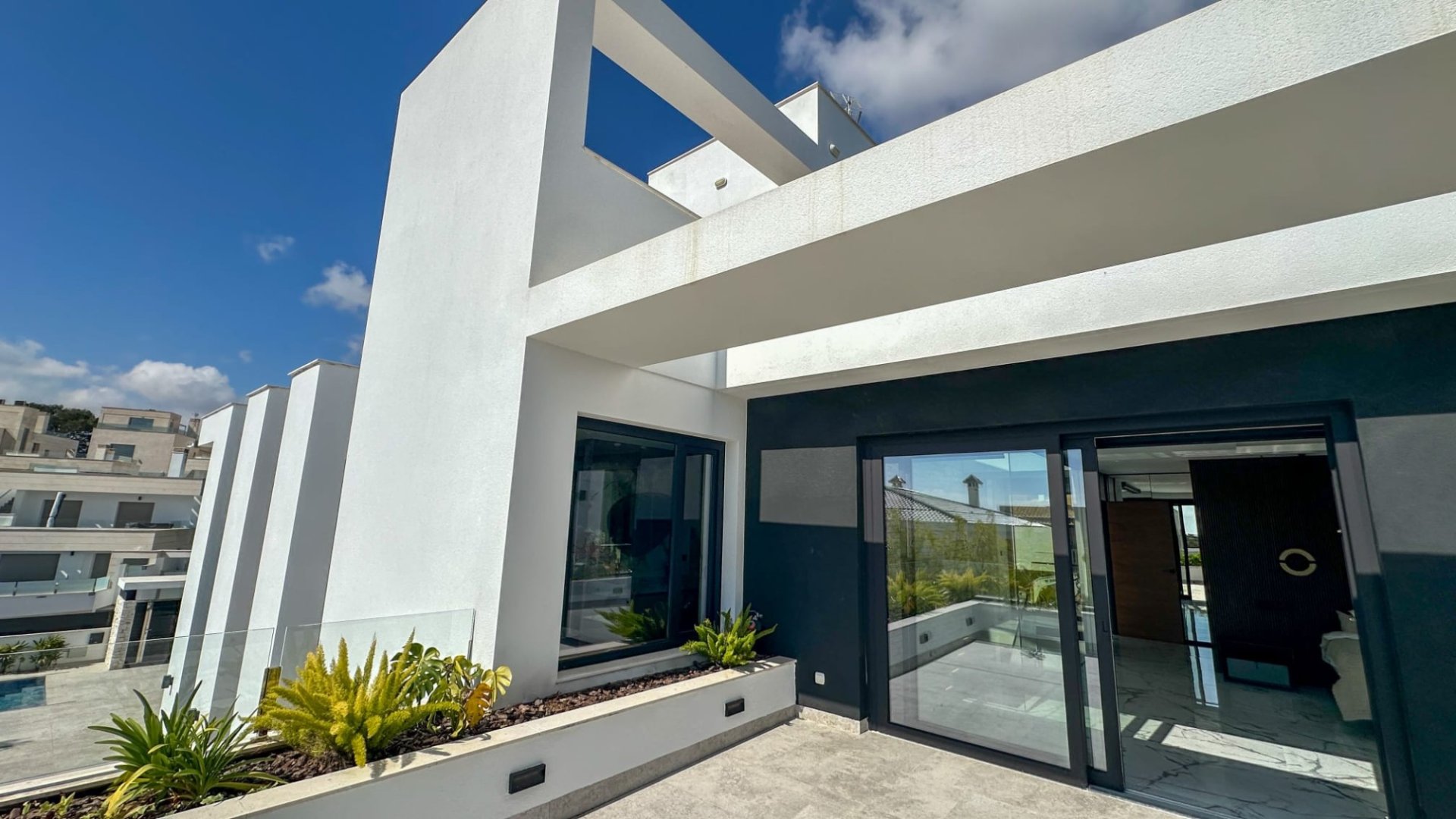 Resale - Villa -
Orihuela Costa - Villamartín