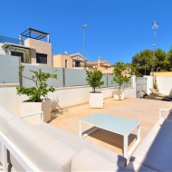 Resale - Villa -
Orihuela Costa - Villamartín