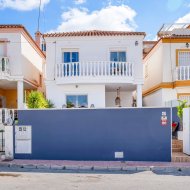 Resale - Villa -
Orihuela Costa - Villamartín