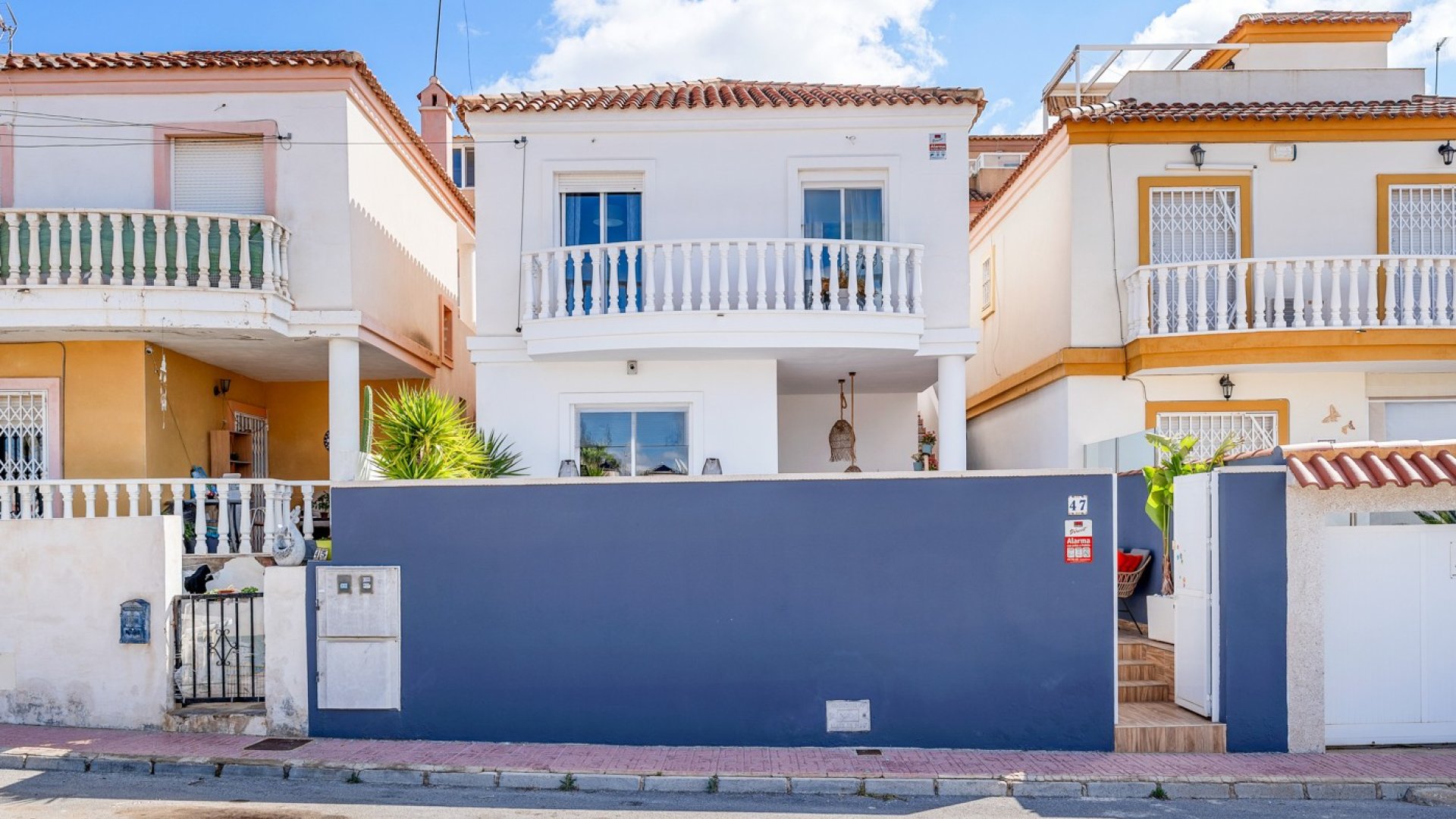 Resale - Villa -
Orihuela Costa - Villamartín