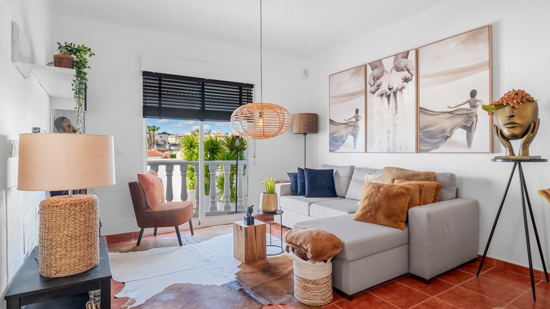 Resale - Villa -
Orihuela Costa - Villamartín