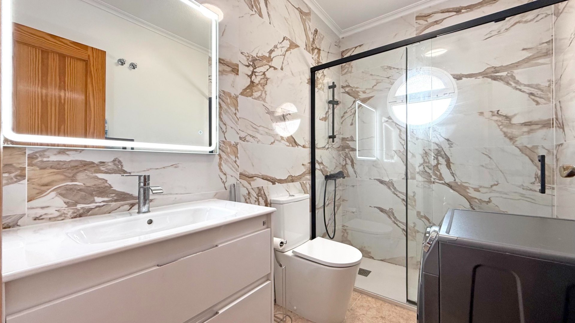 Resale - Villa -
Orihuela Costa - Villamartín