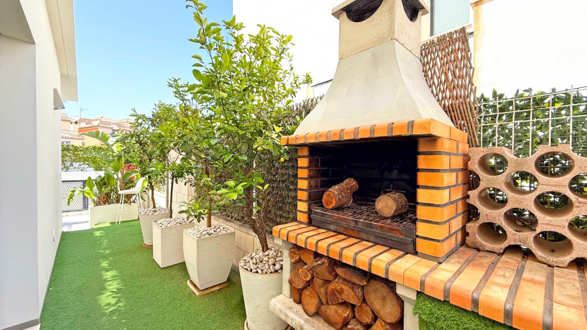 Resale - Villa -
Orihuela Costa - Villamartín