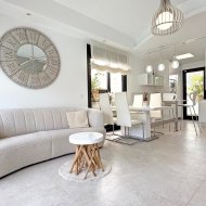 Resale - Villa -
Orihuela Costa - Villamartín