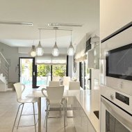 Resale - Villa -
Orihuela Costa - Villamartín