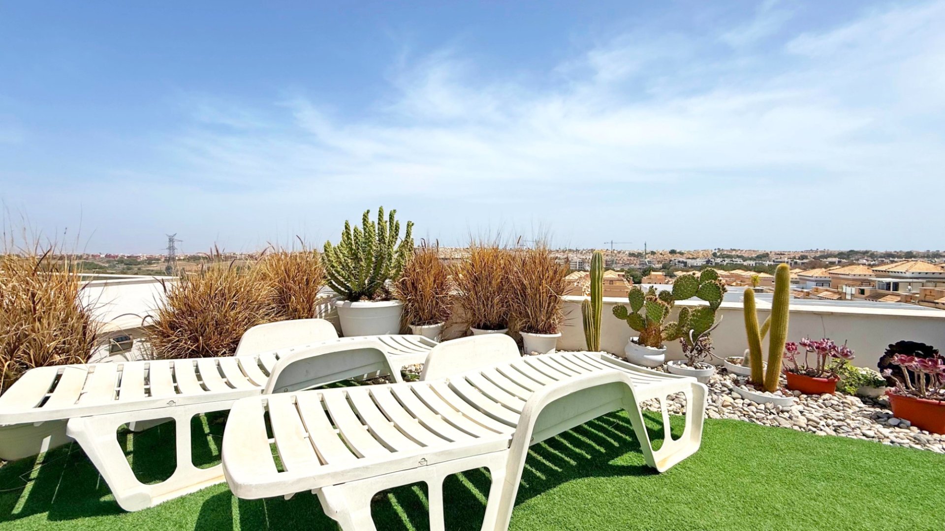 Resale - Villa -
Orihuela Costa - Villamartín