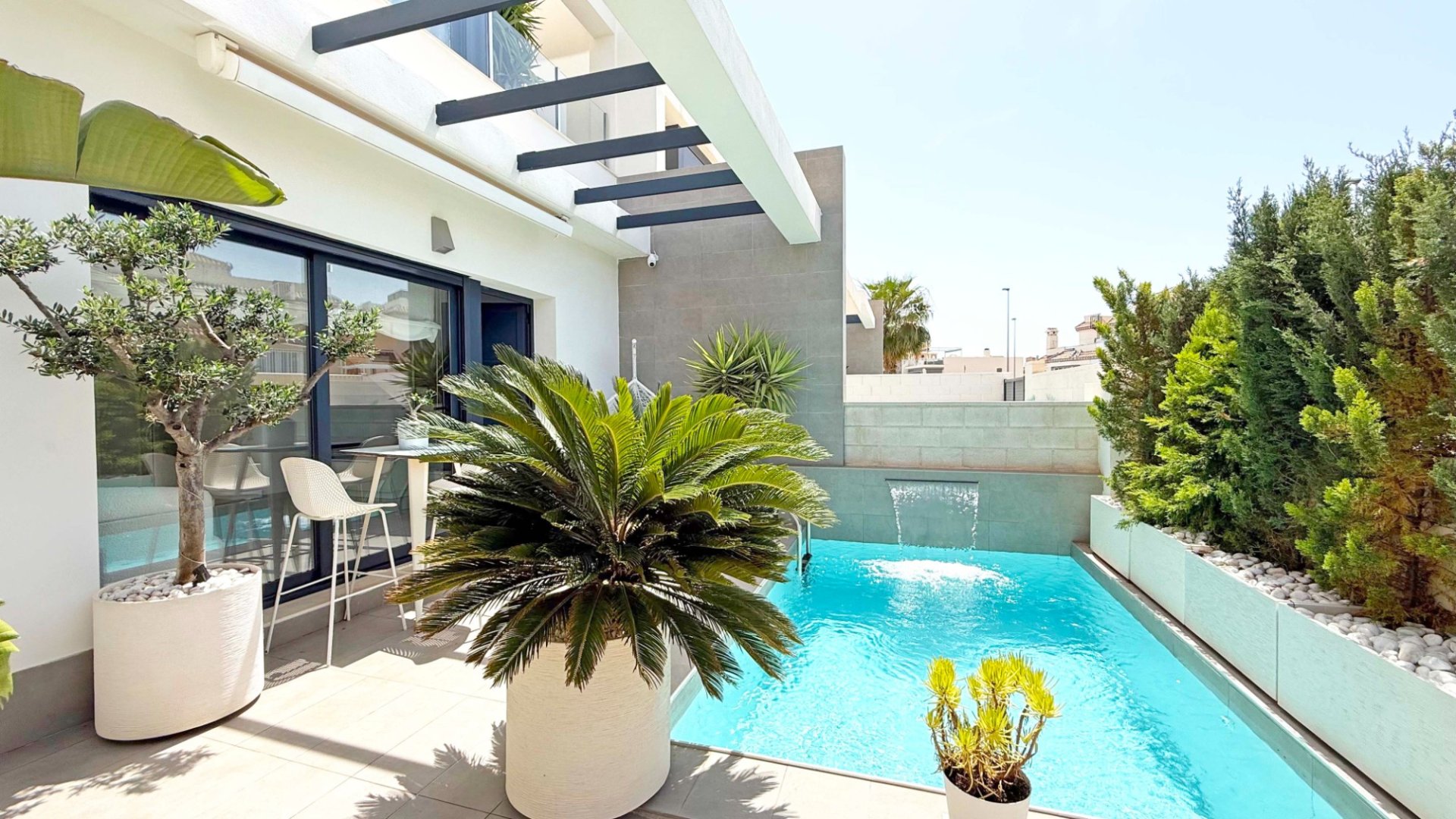Resale - Villa -
Orihuela Costa - Villamartín