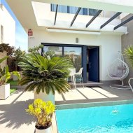 Resale - Villa -
Orihuela Costa - Villamartín