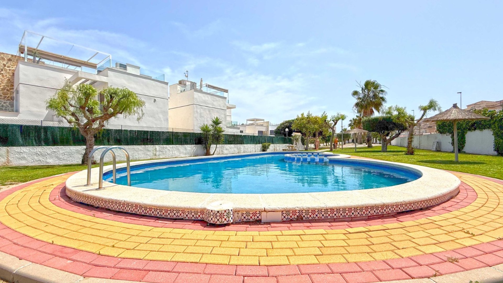 Resale - Villa -
Orihuela Costa - Villamartín
