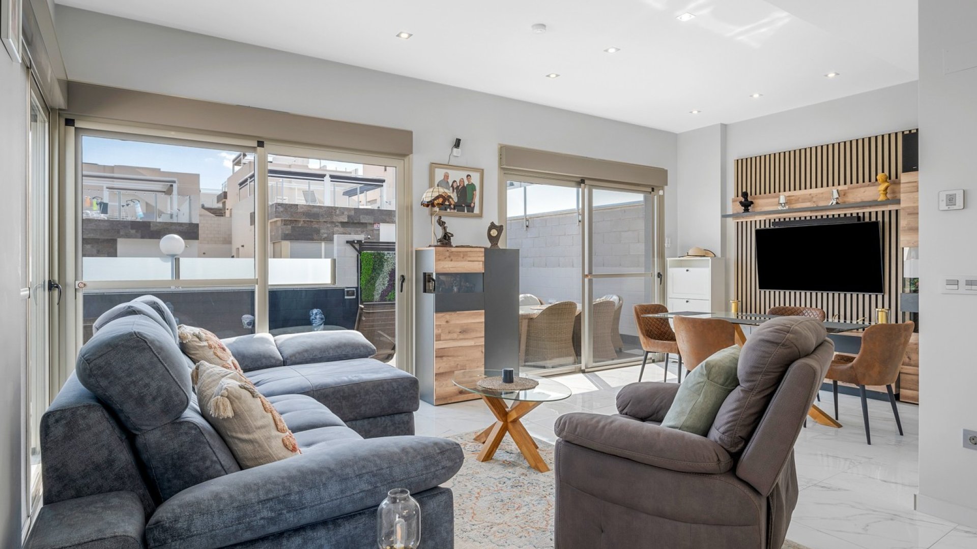 Resale - Villa -
Orihuela Costa - Villamartín