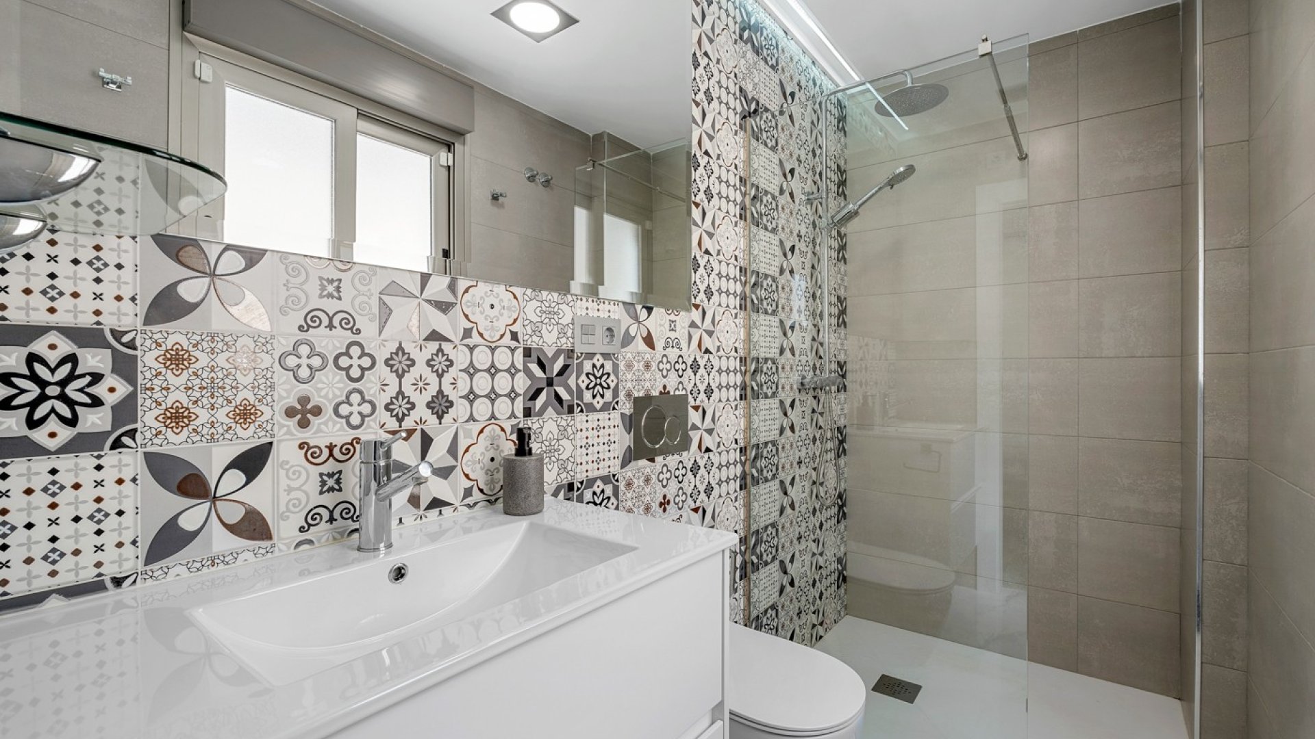 Resale - Villa -
Orihuela Costa - Villamartín