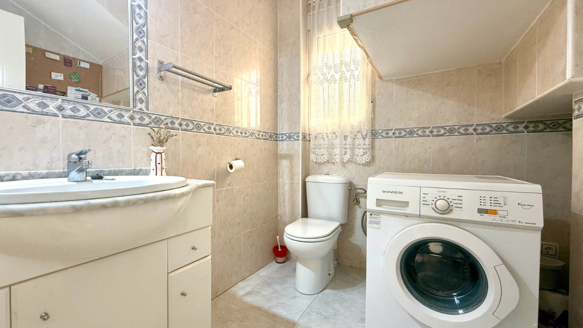 Resale - Villa -
Orihuela Costa - Villamartín