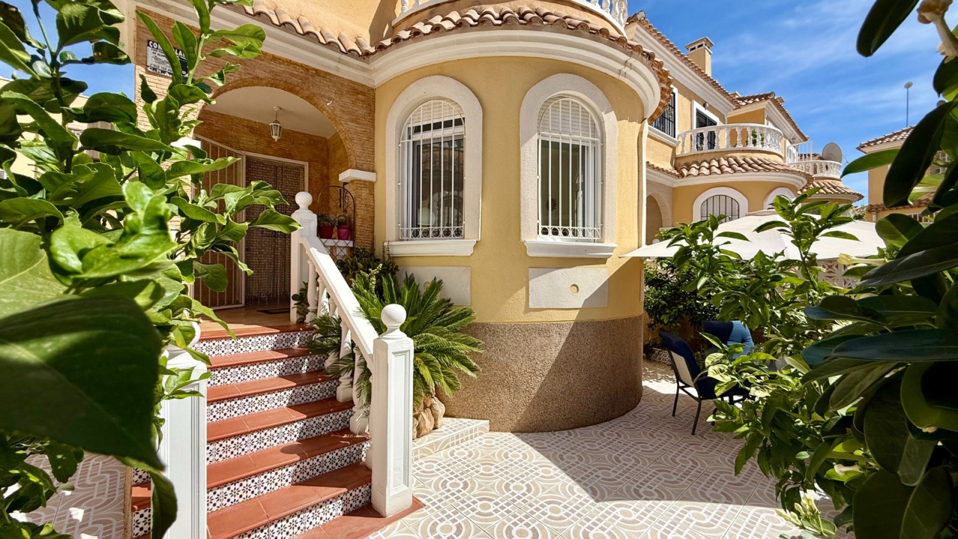 Resale - Villa -
Orihuela Costa - Villamartín