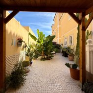 Resale - Villa -
Orihuela Costa - Villamartín