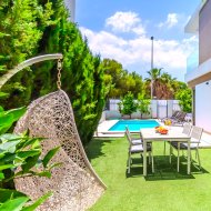 Resale - Villa -
Orihuela Costa - Villamartín