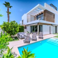 Resale - Villa -
Orihuela Costa - Villamartín